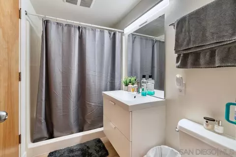 Bath - 8695 Cliffridge, La Jolla, CA 92037 photo 6 of 6