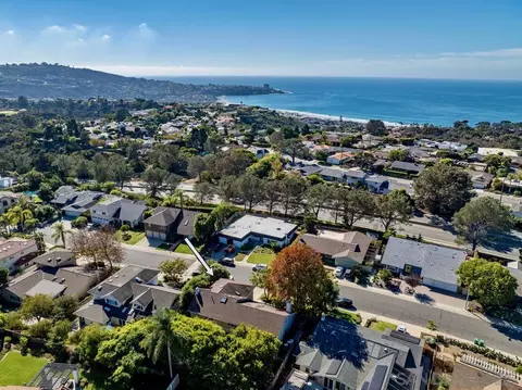 View/Area - 8695 Cliffridge, La Jolla, CA 92037 photo 3 of 4