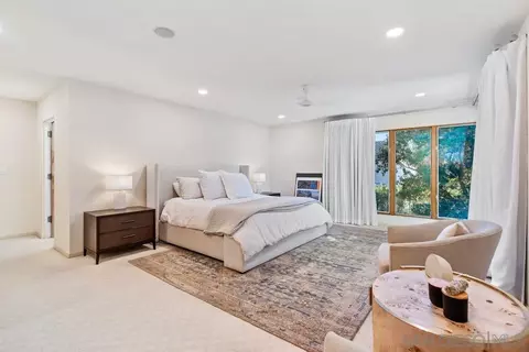 Bedroom - 8695 Cliffridge, La Jolla, CA 92037 photo 2 of 6