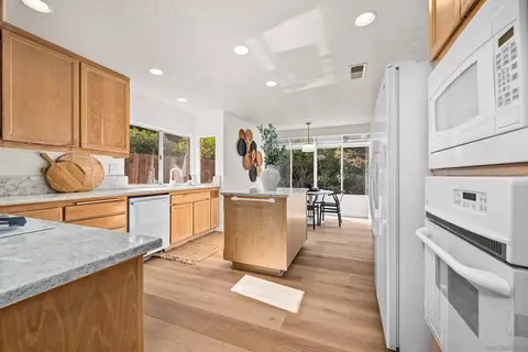 656 Corte Raquel, San Marcos, CA 92069 photo 9
