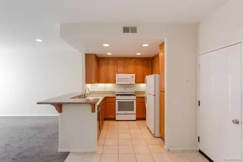 1477 Rancho Rose Way #44, Oceanside, CA 92057 photo 8