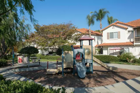 1477 Rancho Rose Way #44, Oceanside, CA 92057 photo 30