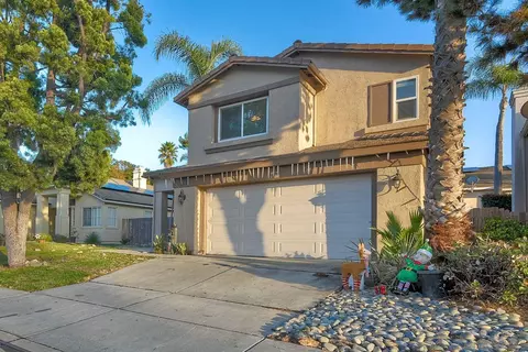 886 Gallery Dr, Oceanside, CA 92057 photo 2