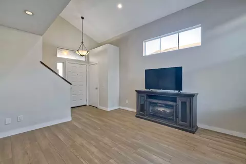 886 Gallery Dr, Oceanside, CA 92057 photo 9