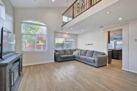 886 Gallery Dr, Oceanside, CA 92057 photo 6