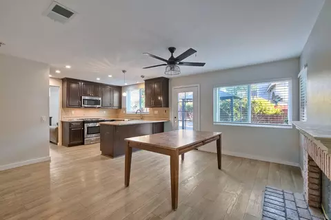 886 Gallery Dr, Oceanside, CA 92057 photo 16