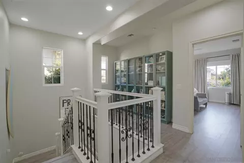 Entry Way - 401 Swamis Ln, Encinitas, CA 92024 photo 2 of 2
