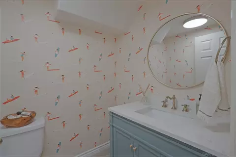 Bath - 401 Swamis Ln, Encinitas, CA 92024 photo 1 of 3