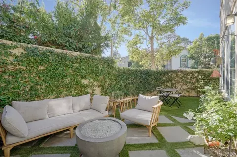 Exterior - 401 Swamis Ln, Encinitas, CA 92024 photo 8 of 8