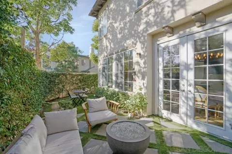 Exterior - 401 Swamis Ln, Encinitas, CA 92024 photo 7 of 8