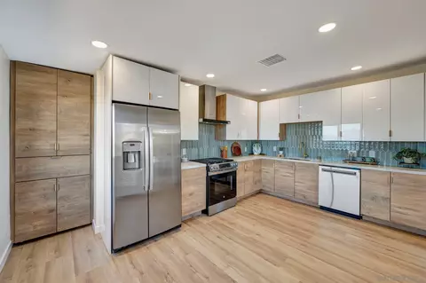Kitchen - 1161 Monterey Dr, El Cajon, CA 92020 photo 2 of 3