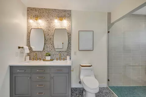 Bath - 1161 Monterey Dr, El Cajon, CA 92020 photo 1 of 4