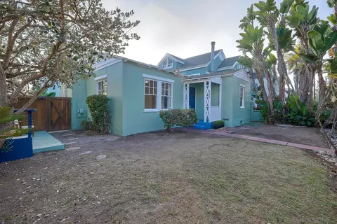 3538-46 Bayside Ln, San Diego, CA 92109