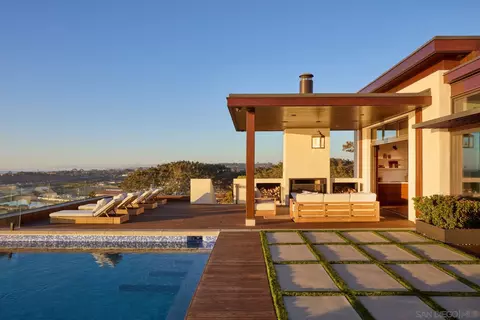 Exterior - 2160 Balboa Ave, Del Mar, CA 92014 photo 12 of 17