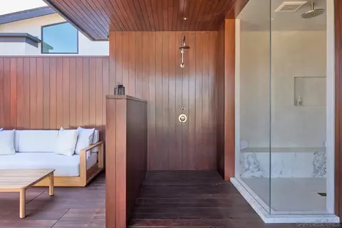 Exterior - 2160 Balboa Ave, Del Mar, CA 92014 photo 5 of 17
