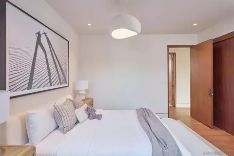 Bedroom - 2160 Balboa Ave, Del Mar, CA 92014 photo 8 of 9
