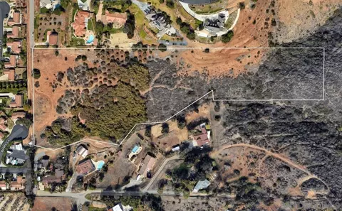 estrelita dr, Vista, CA 92084