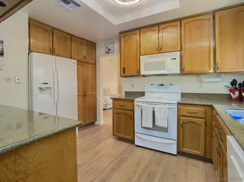 9948 Ledgeside St, Spring Valley, CA 91977 photo 8