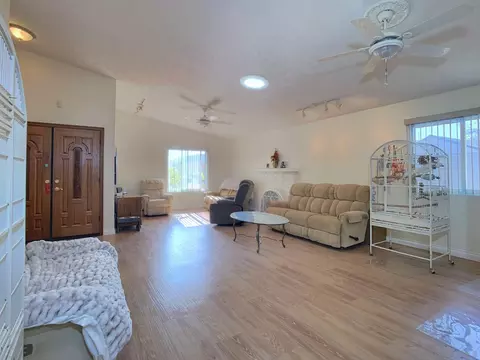 9948 Ledgeside St, Spring Valley, CA 91977 photo 4