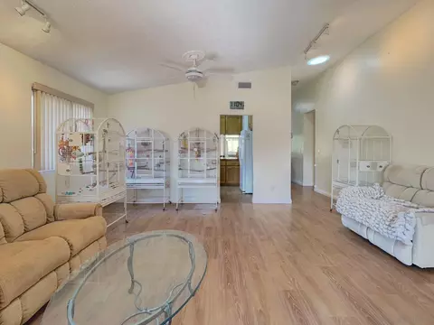 9948 Ledgeside St, Spring Valley, CA 91977 photo 5