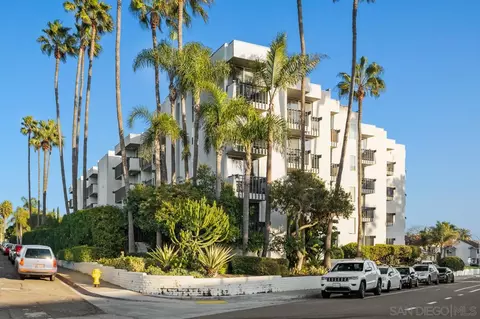 727 Sapphire St #201, San Diego, CA 92109