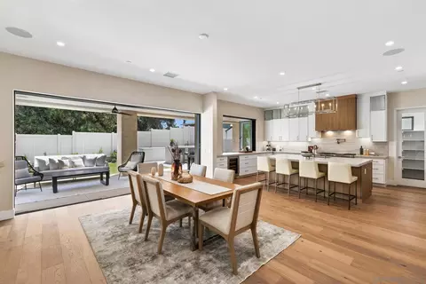 2920 Highland Dr, Carlsbad, CA 92008