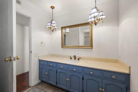 Bath - 4036 Lorraine Ann Dr, La Mesa, CA 91941 photo 3 of 4