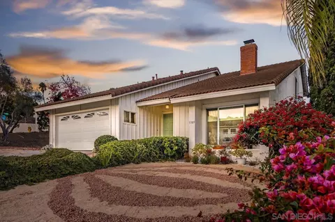 5389 Bloch St, San Diego, CA 92122
