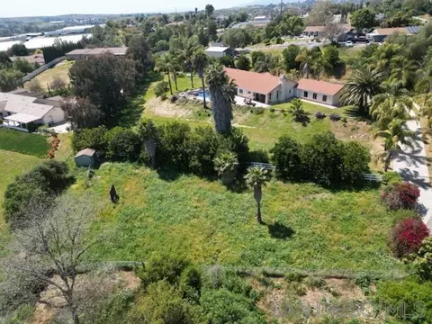 1577 Greenacres Rd, Fallbrook, CA 92028 photo 8