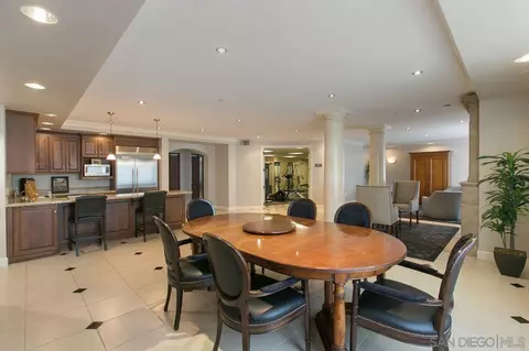 Dining - 1020 Genter St #102, La Jolla, CA 92037 photo 4 of 4