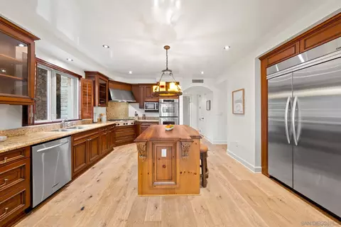 Kitchen - 1020 Genter St #102, La Jolla, CA 92037 photo 7 of 7