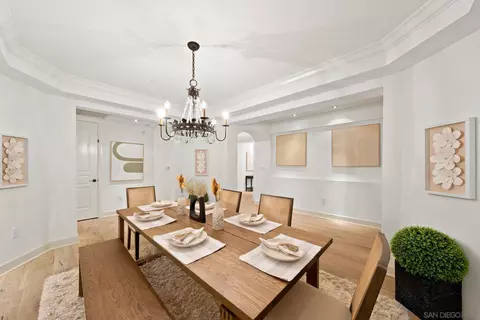 Dining - 1020 Genter St #102, La Jolla, CA 92037 photo 2 of 4