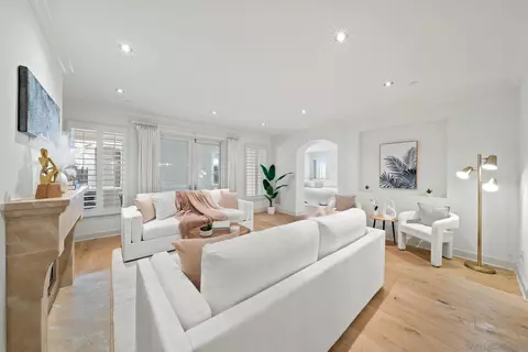 Living - 1020 Genter St #102, La Jolla, CA 92037 photo 4 of 7