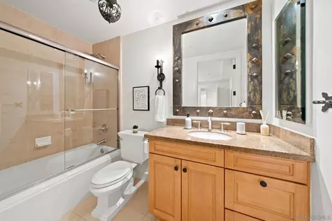 Bath - 1020 Genter St #102, La Jolla, CA 92037 photo 3 of 5