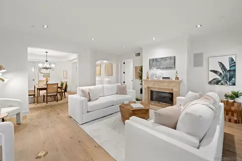 1020 Genter St #102, La Jolla, CA 92037