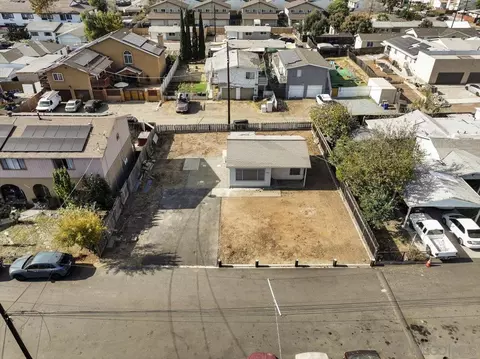 3036 Marshall Ln, Spring Valley, CA 91977 photo 4
