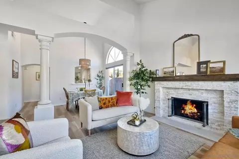 Living - 2058 Paseo Ladera, Vista, CA 92084 photo 2 of 4