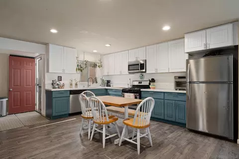 Kitchen - 9110 Winter Gardens Blvd, Lakeside, CA 92040 photo 2 of 2