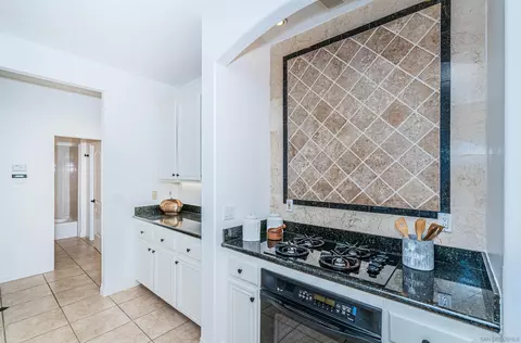 Kitchen - 15322 Wyeport Rd, Ramona, CA 92065 photo 5 of 5