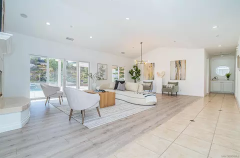 Living - 15322 Wyeport Rd, Ramona, CA 92065 photo 4 of 6