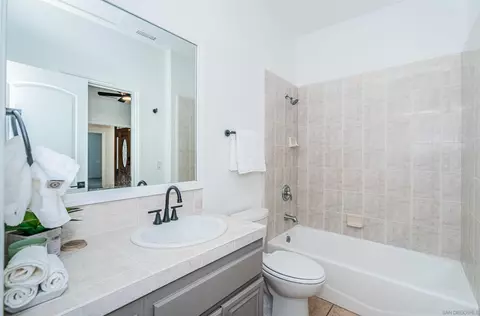 Bath - 15322 Wyeport Rd, Ramona, CA 92065 photo 1 of 7