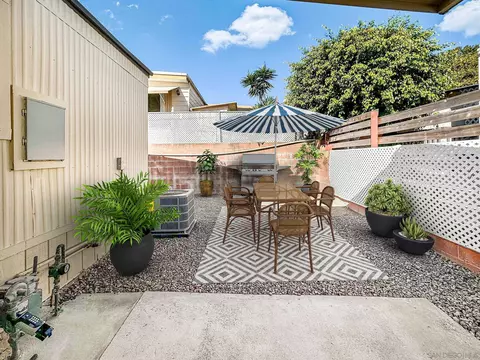 154 Falls View Ln, Oceanside, CA 92056 photo 34