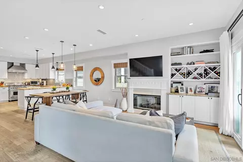 844 C Ave, Coronado, CA 92118 photo 2