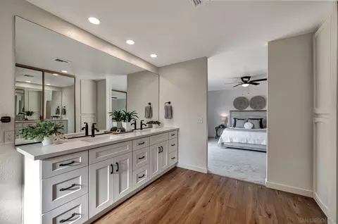 Bath - 717 Hunter St, Ramona, CA 92065 photo 2 of 3