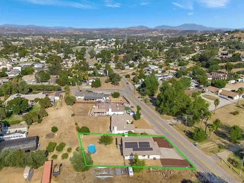 View/Area - 717 Hunter St, Ramona, CA 92065 photo 2 of 13