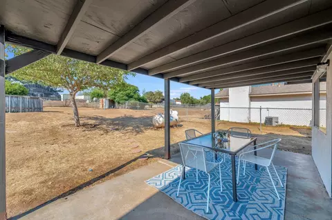 Exterior - 717 Hunter St, Ramona, CA 92065 photo 4 of 12