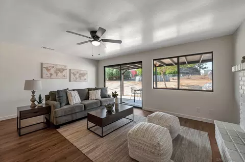 Living - 717 Hunter St, Ramona, CA 92065 photo 3 of 4
