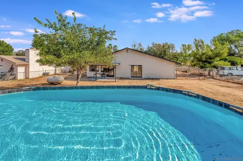 Exterior - 717 Hunter St, Ramona, CA 92065 photo 5 of 12
