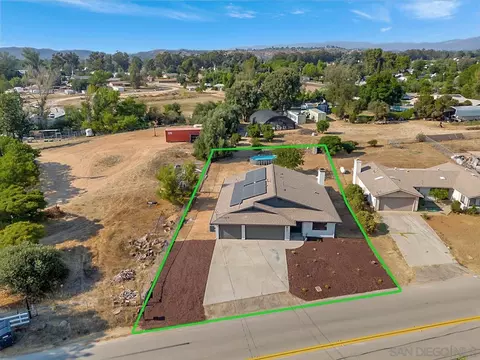 View/Area - 717 Hunter St, Ramona, CA 92065 photo 6 of 13