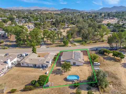 View/Area - 717 Hunter St, Ramona, CA 92065 photo 10 of 13